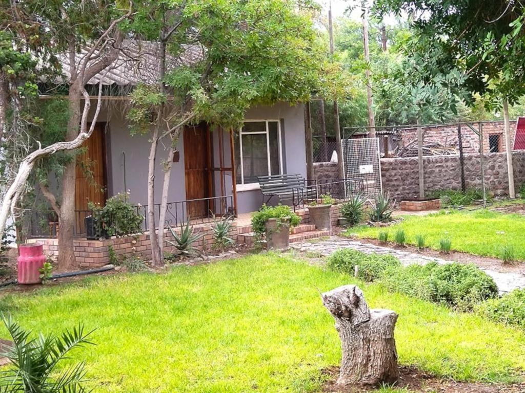 Royal Karoo Cottage Unit 1 Beaufort West Bagian luar foto
