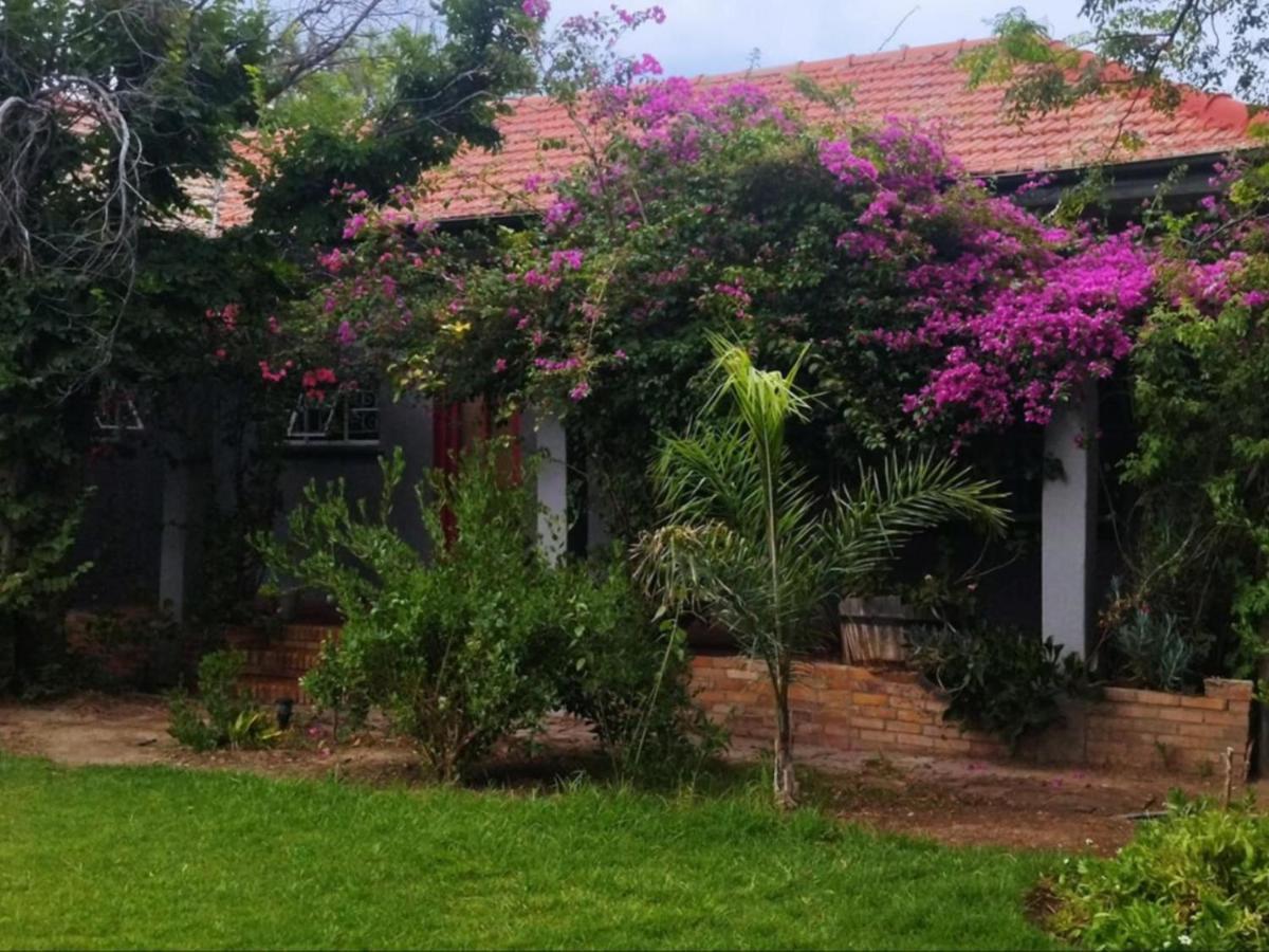 Royal Karoo Cottage Unit 1 Beaufort West Bagian luar foto