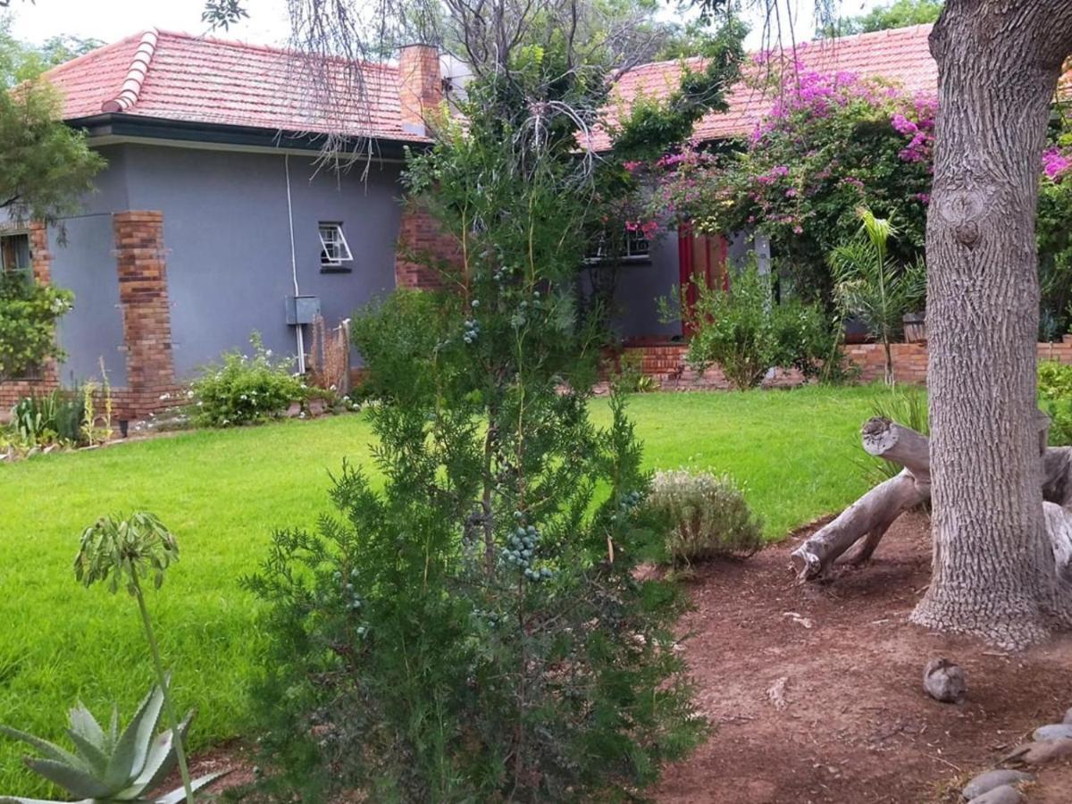 Royal Karoo Cottage Unit 1 Beaufort West Bagian luar foto