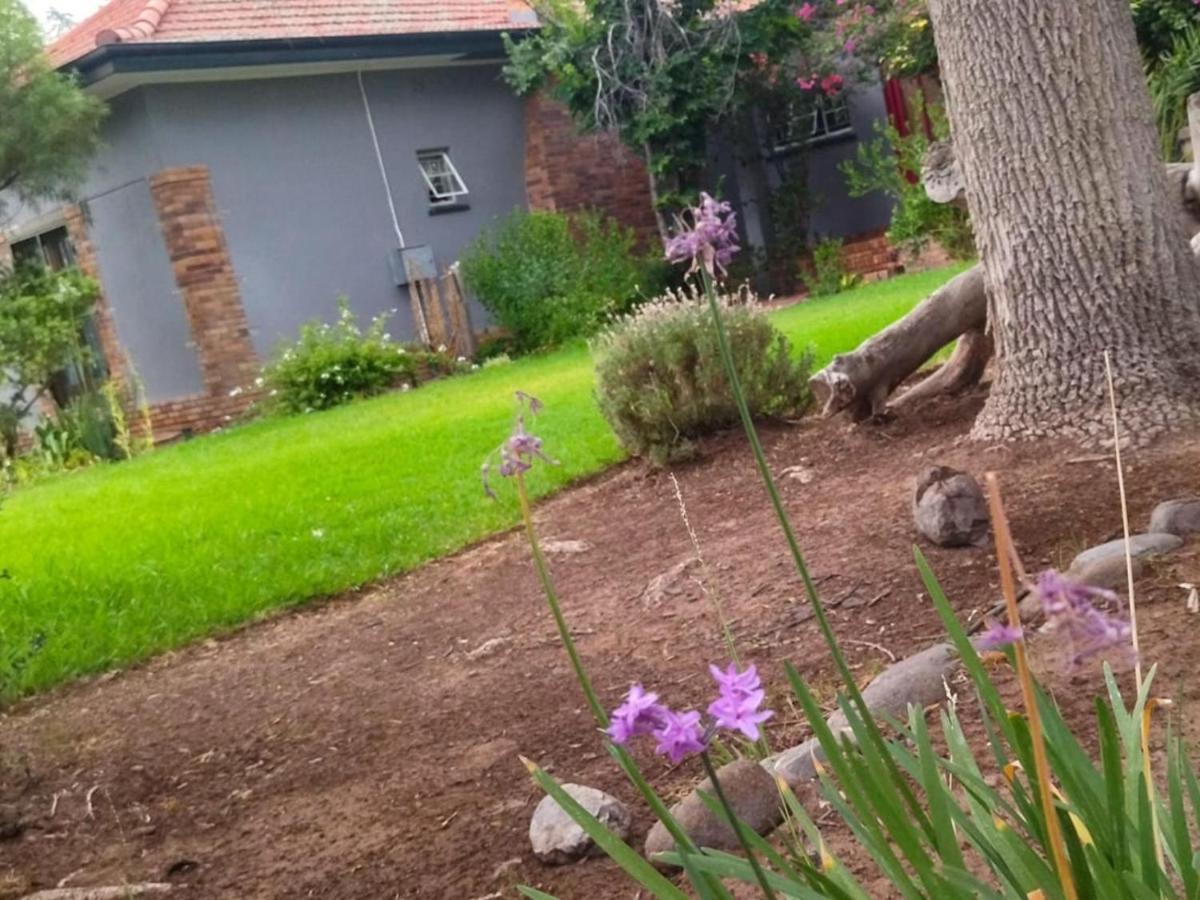 Royal Karoo Cottage Unit 1 Beaufort West Bagian luar foto