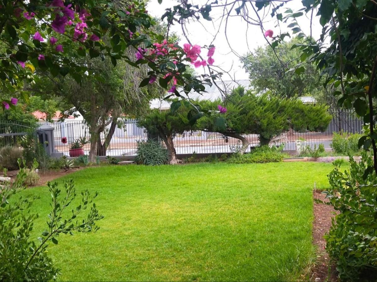 Royal Karoo Cottage Unit 1 Beaufort West Bagian luar foto
